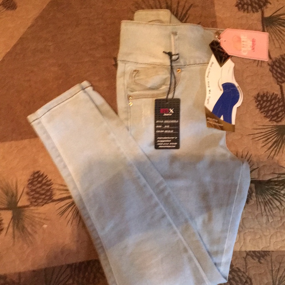 Brand new moda express buttlifting high rise jeans